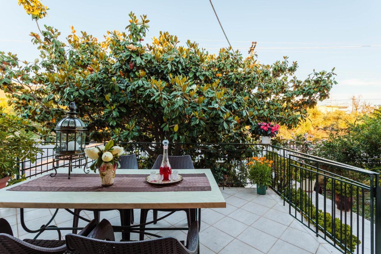 Stylish Seaside Home - Fully Equipped, Big Terrace Kalamata Exteriör bild