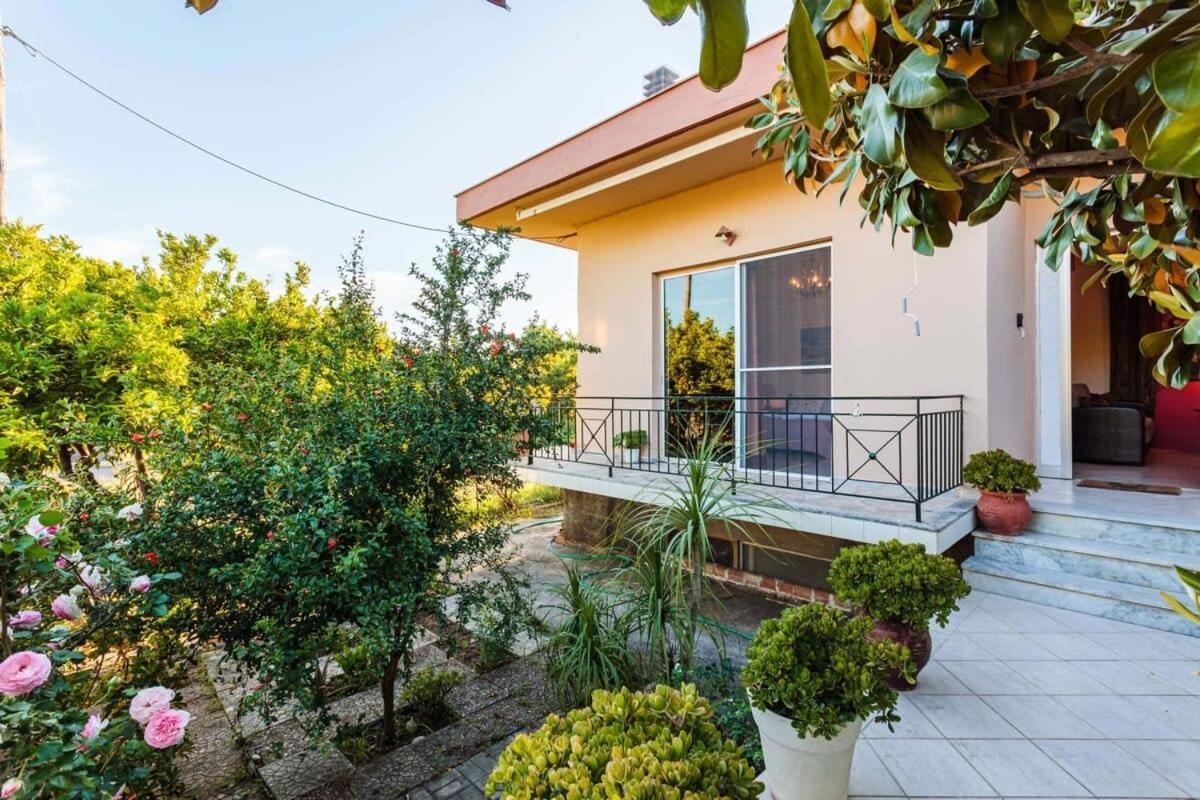 Stylish Seaside Home - Fully Equipped, Big Terrace Kalamata Exteriör bild