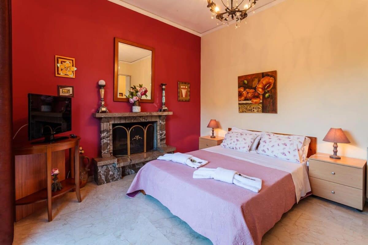 Stylish Seaside Home - Fully Equipped, Big Terrace Kalamata Exteriör bild