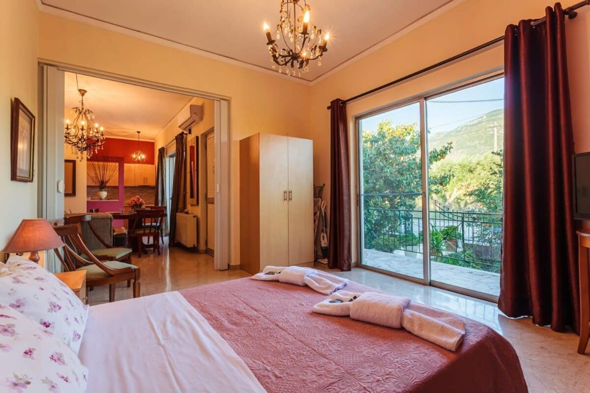 Stylish Seaside Home - Fully Equipped, Big Terrace Kalamata Exteriör bild